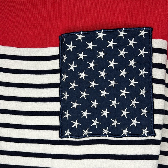 2 Patriotic short sleeve tops. Size large - Picture 4 of 9